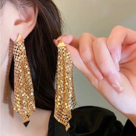 Jewelry - Luxury fashion designer earrings tassel